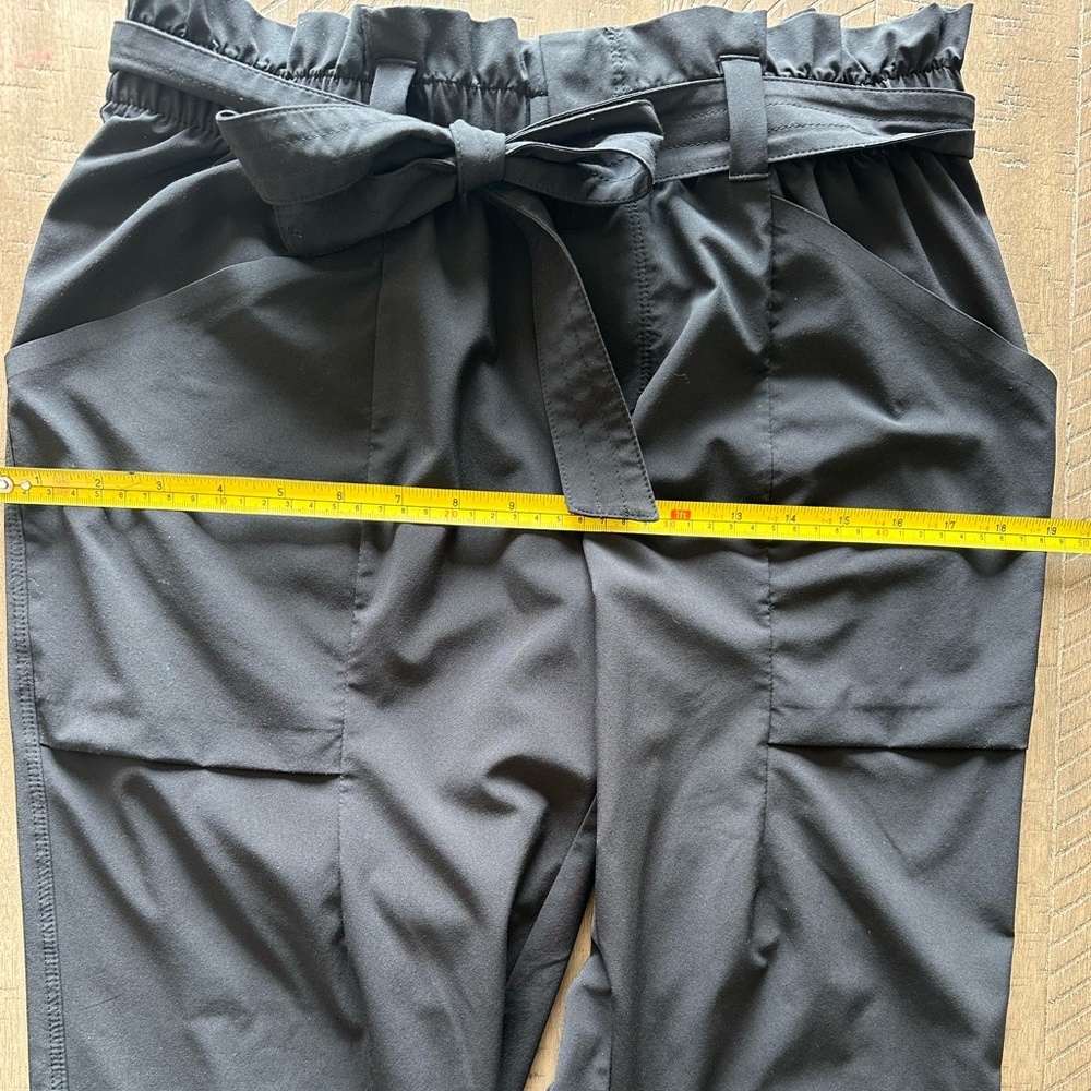 Athleta Black Skyline Paperbag Ankle Athletic Trousers Pants size 8 - Picture 12 of 14